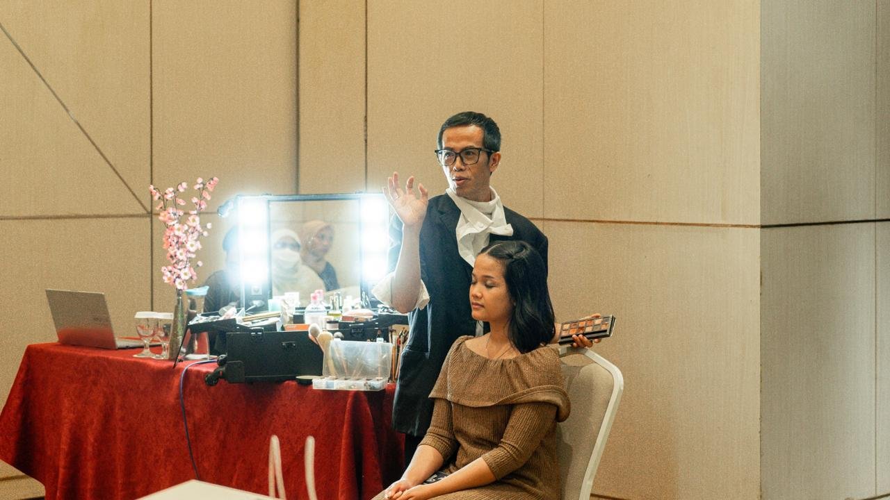 Seru dan Inspiratif, Workshop “Color Me Confident” di ARTOTEL Harmoni Jakarta Dipenuhi Antusias Peserta