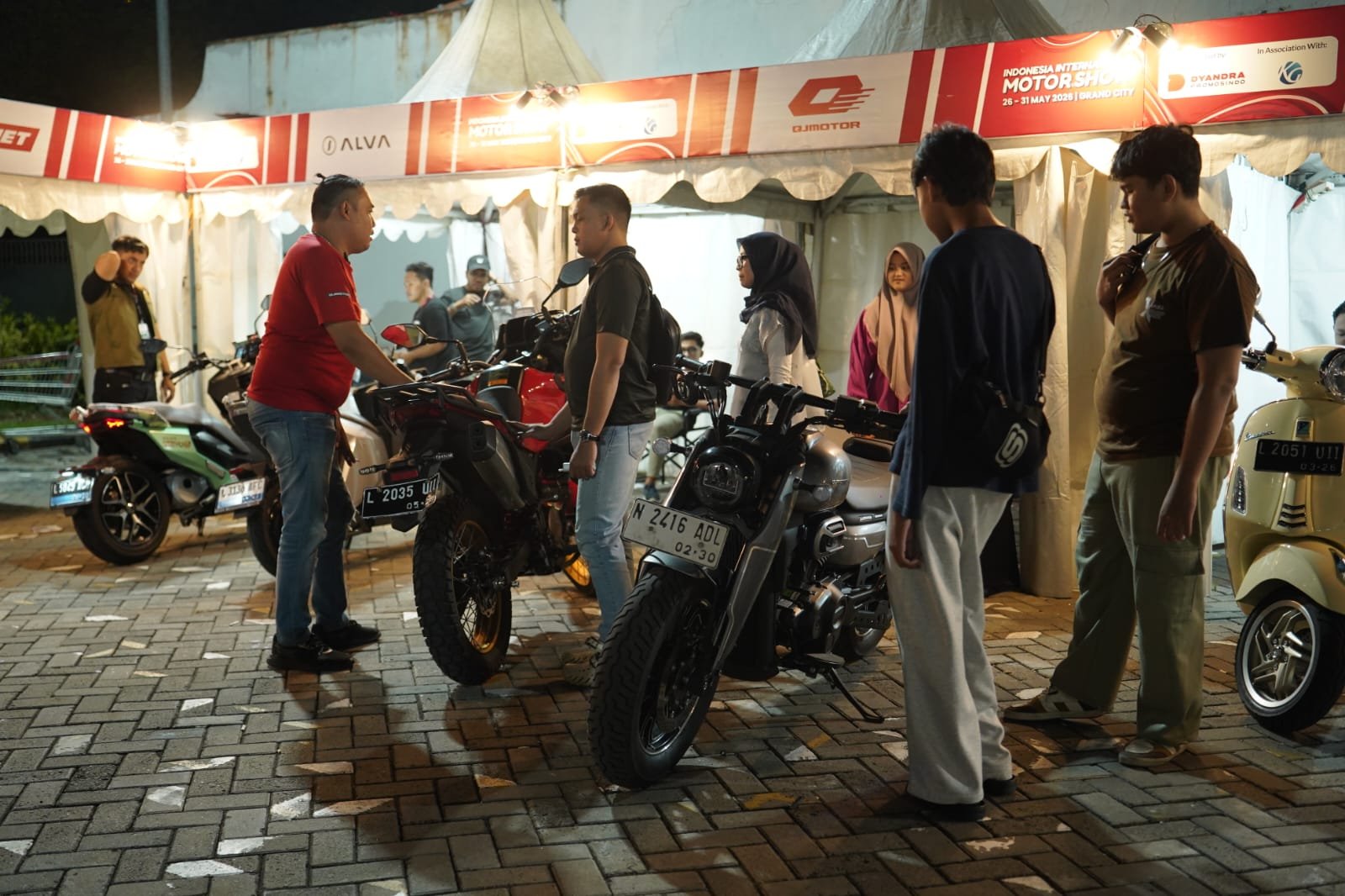Hari Ketiga IIMS Surabaya 2026 Dipenuhi Kontes Modifikasi dan EV Challenge