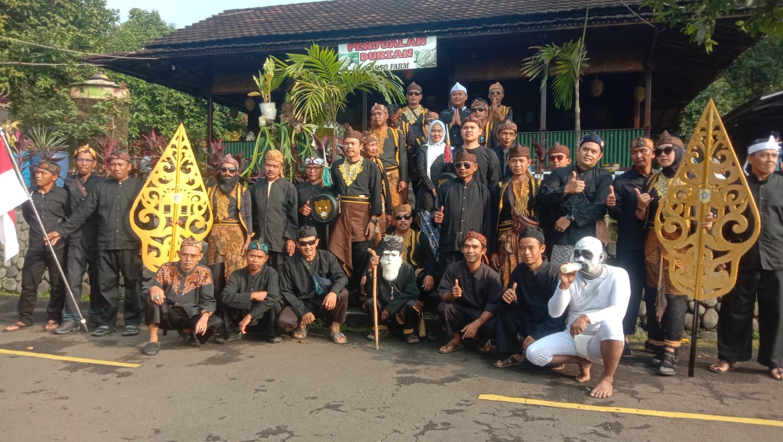 Semangat HJB ke-544, Ribuan Warga Saksikan Pawai Dongdang di Cijeruk