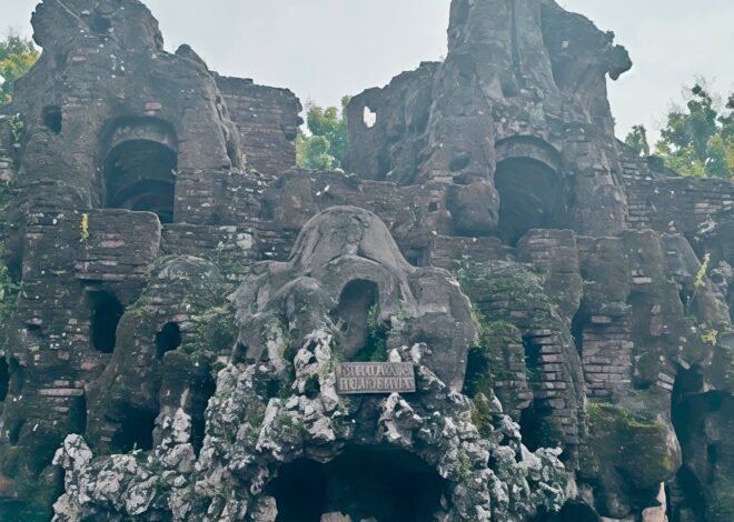 Goa Sunyaragi, Destinasi Wisata Bersejarah dengan Lorong Artistik dan Arsitektur Unik