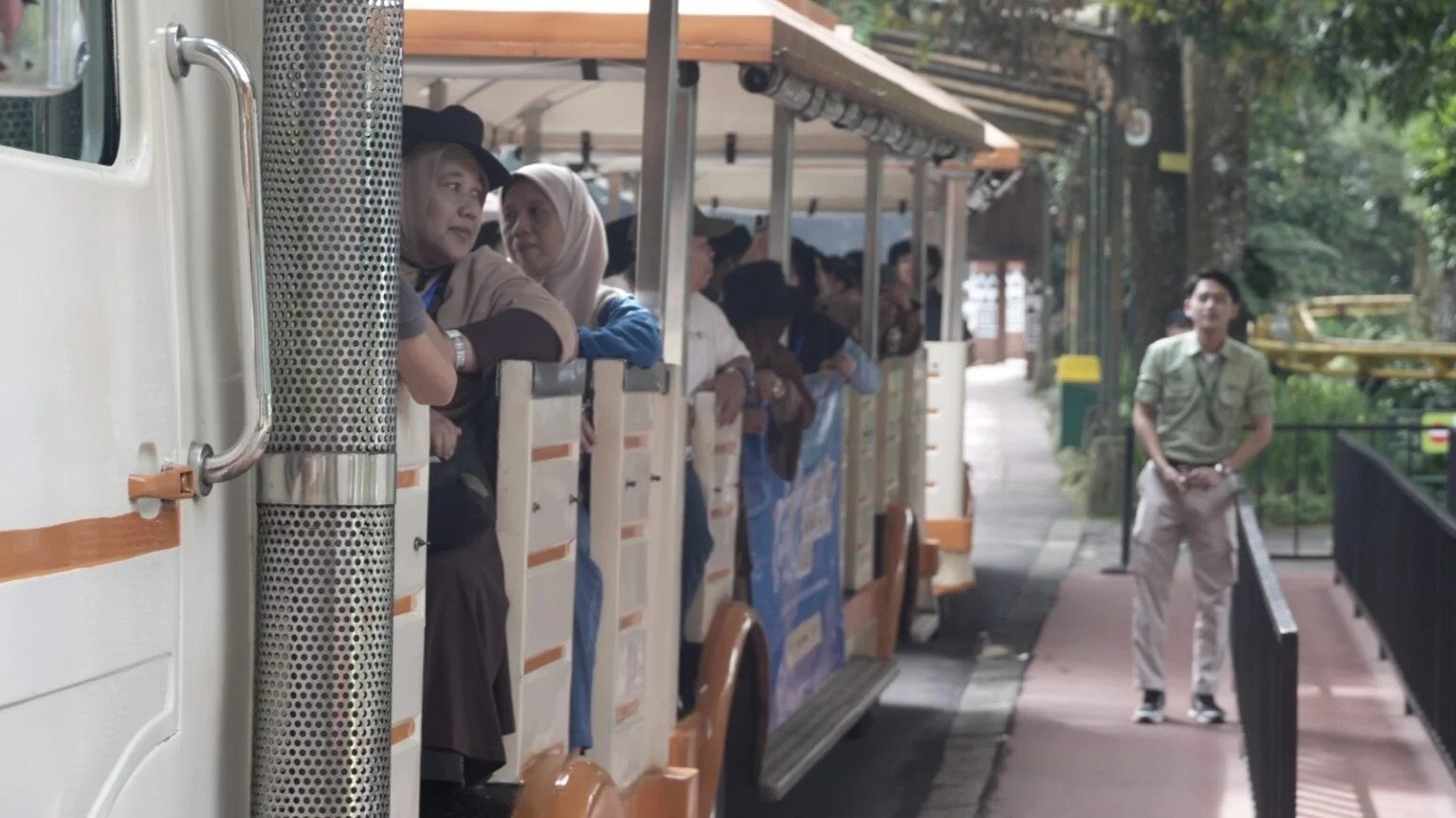 Tak Sekadar Rekreasi, Kunjungan ke Taman Safari Jadi Sarana Belajar dan Membangun Mimpi Anak Yatim