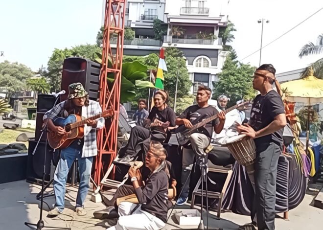 Lewat Lagu Pakuan Pajajaran dan Ciliwung, KPJ Bogor Sentuh Hati Pengunjung Babakti Tugu Kujang