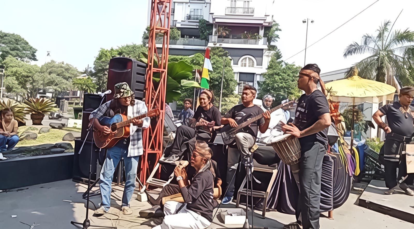 Lewat Lagu Pakuan Pajajaran dan Ciliwung, KPJ Bogor Sentuh Hati Pengunjung Babakti Tugu Kujang