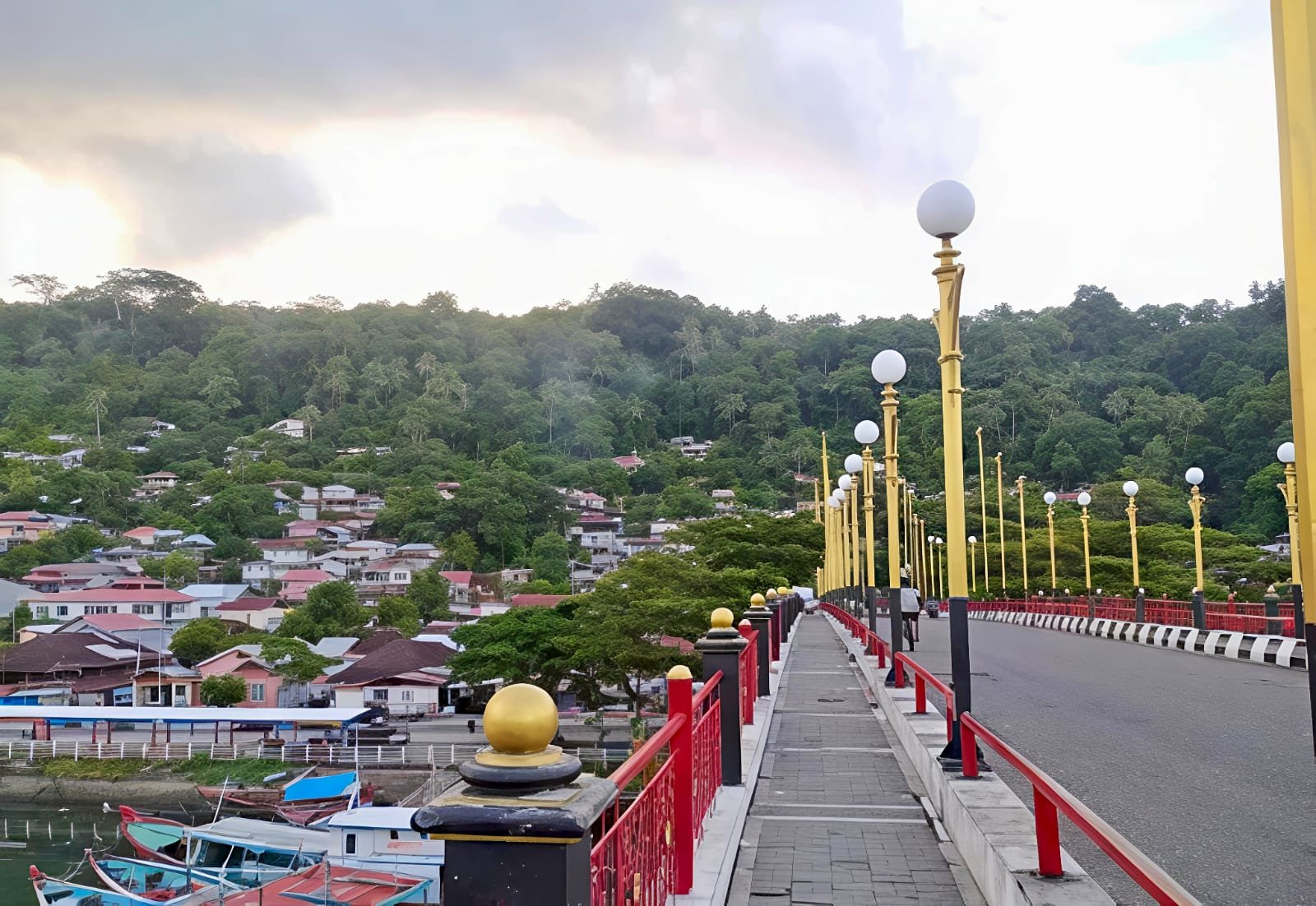 Jembatan Siti Nurbaya, Spot Sunset dan City Light Terfavorit di Padang