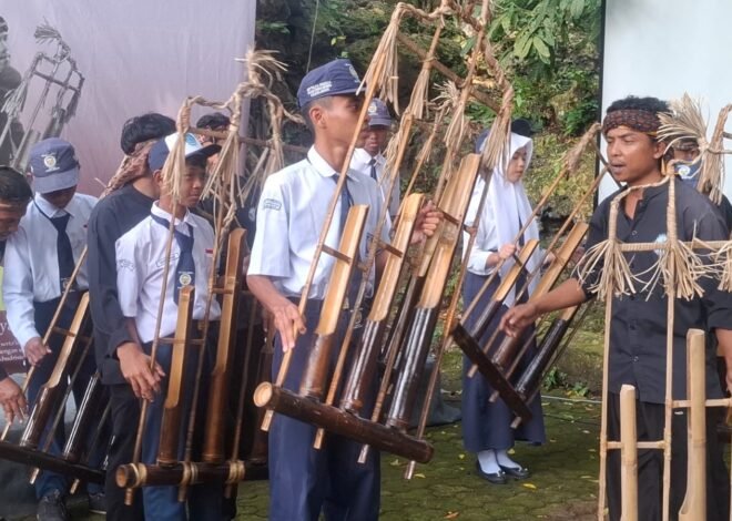 Saat Bambu Berbicara, Angklung Gubrag dan Goa Gudawang Satukan Sejarah dan Masa Depan