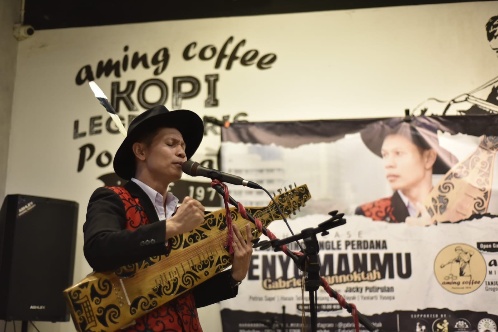 Dari Pesepakbola ke Musisi Tradisi, Gabriel Drannoktah Rilis Single Perdana “Senyumanmu”