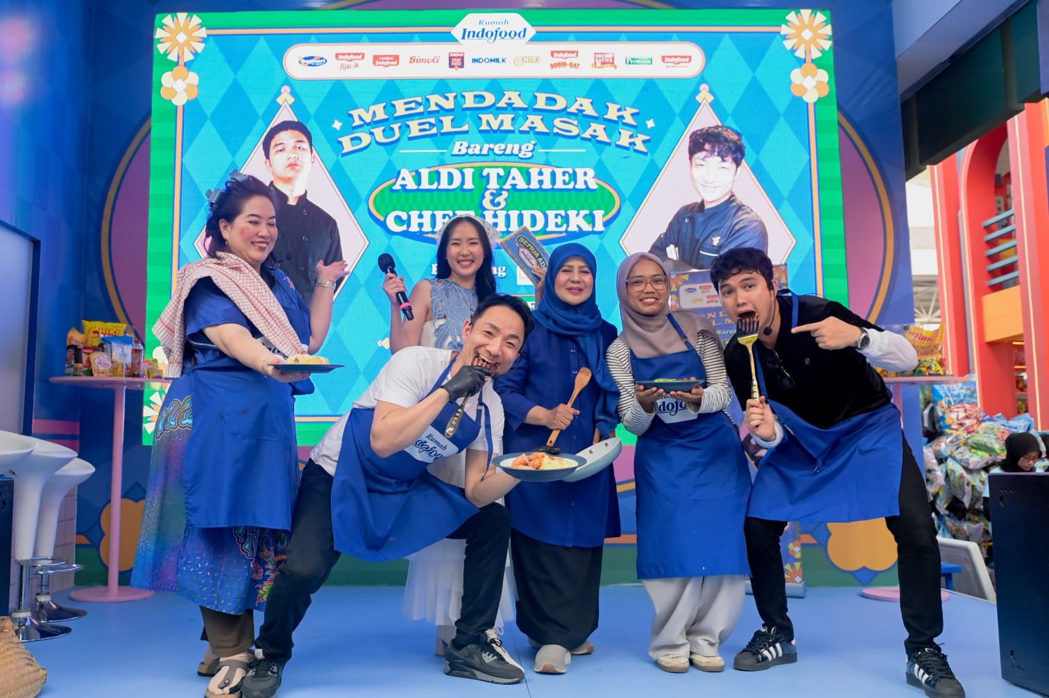 Mendadak Duel Masak! Aldi Taher vs Chef Hideki Sukses Curi Perhatian Pengunjung Jakarta Fair