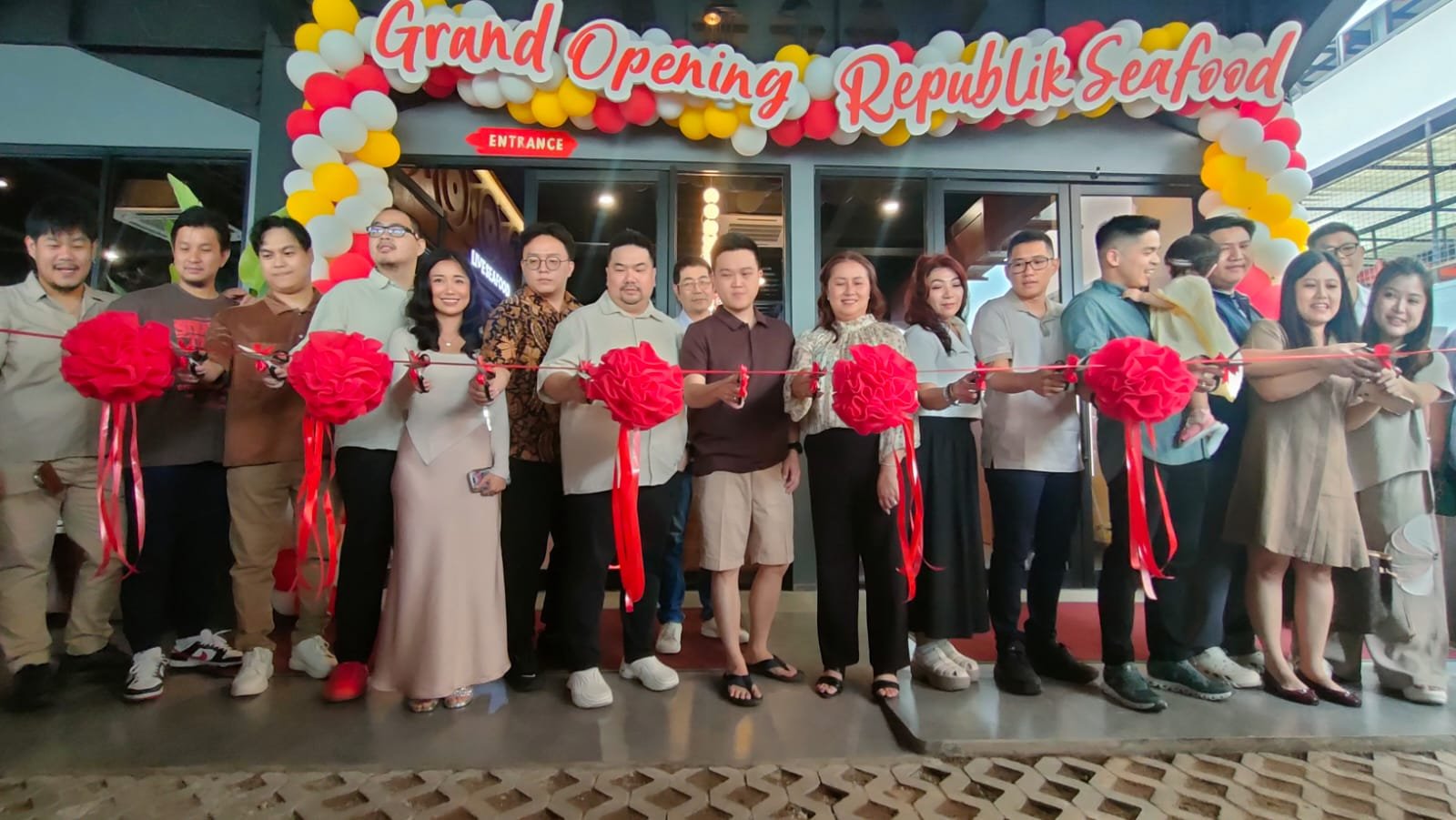 Bawa Budaya Papua ke Tangerang, Republik Seafood Resmi Buka Cabang Ketiga di Gading Serpong