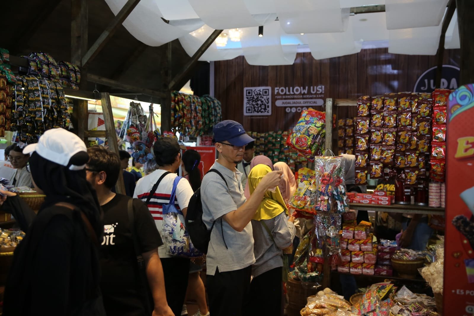 Jajanan Jadul di Jakarta Fair 2026 Bikin Pengunjung Bernostalgia ke Era 90-an