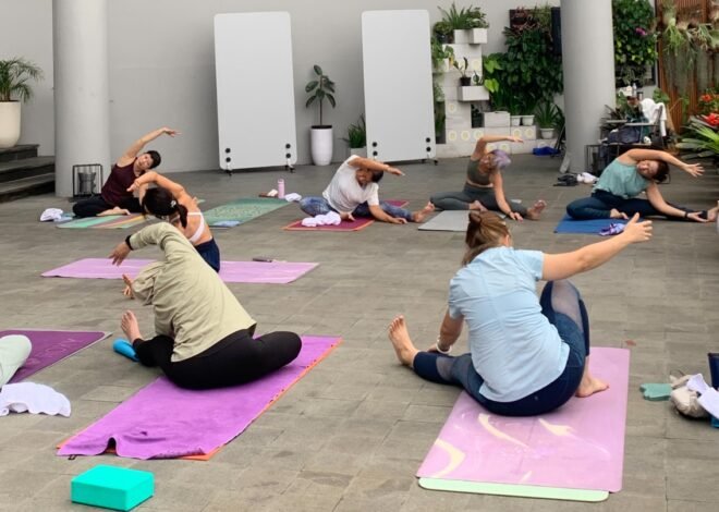 Swiss-Belresort Dago Heritage Rayakan International Wellness Day melalui International Yoga Retreat: Singapore x Bandung