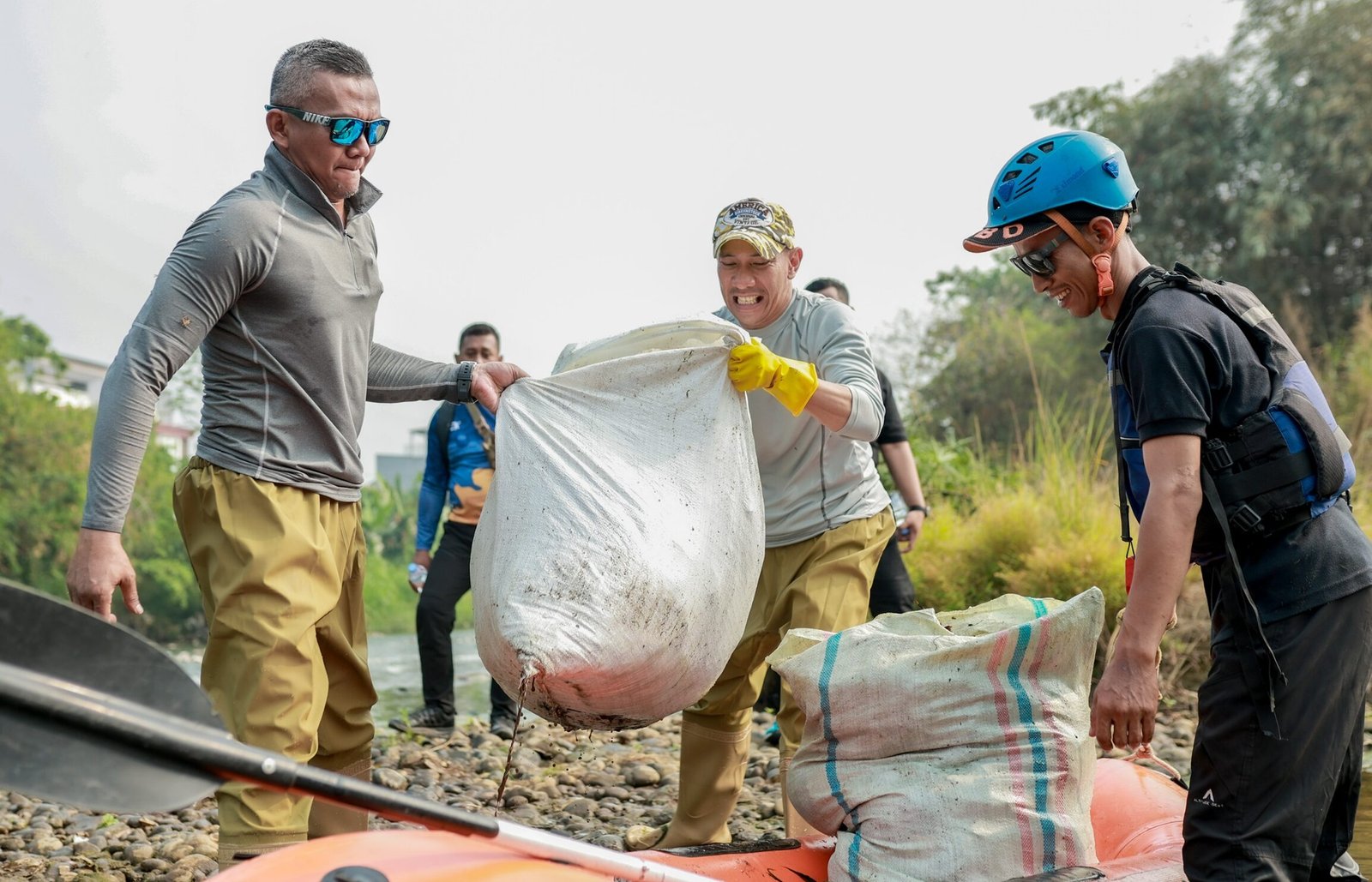 Harganas 2026 di Kota Bogor Diwarnai Gowes dan Aksi Bersih Sungai Ciliwung, Terkumpul 10,2 Ton Sampah