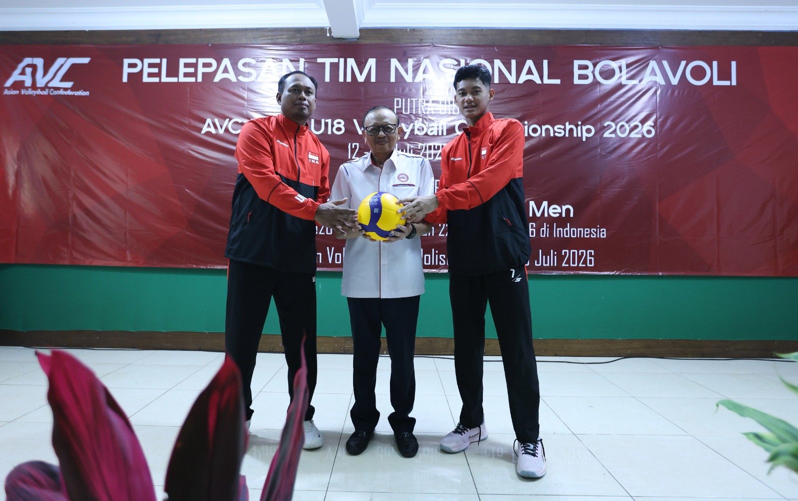 Resmi Dilepas PBVSI, Timnas Voli Indonesia Siap Berburu Prestasi di SEA V Cup dan AVC U-18
