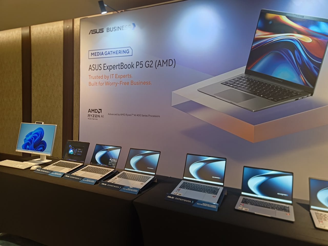 ASUS ExpertBook P5 G2 Perkuat Segmen Laptop Bisnis AI, Bidik Profesional Hybrid dan Pelaku SMB Indonesia