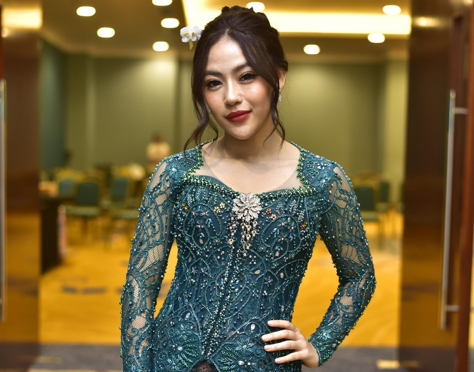 Oshin Mega Bintang: Kebaya Adalah Identitas yang Menguatkan Perempuan Indonesia