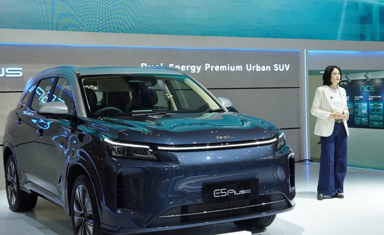 DFSK Perkuat Transisi Kendaraan Elektrifikasi, E5 Plus Resmi Dipasarkan di GIIAS 2026