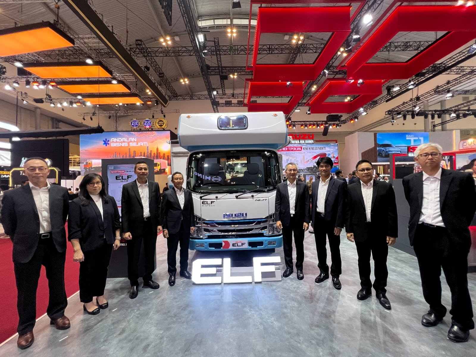 Isuzu Tampilkan Kendaraan Niaga Fleksibel untuk Berbagai Sektor Bisnis di GIIAS 2026