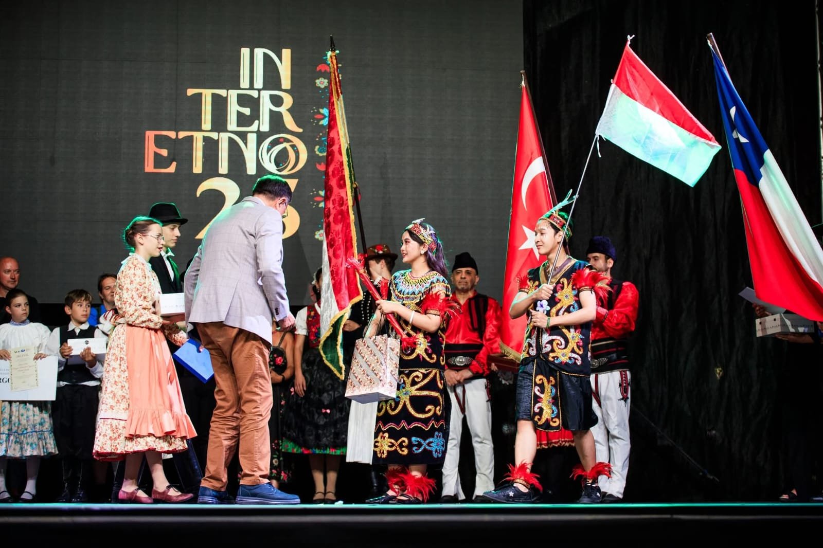Dari Bogor ke Eropa, Generasi Muda Bawa Seni Indonesia ke Panggung Internasional