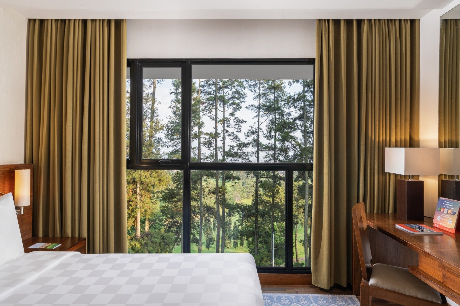 Staycation Keluarga di Bandung Makin Lengkap, Swiss-Belresort Dago Heritage dan Hompimplay Hadirkan Stay & Adventure Package 2026