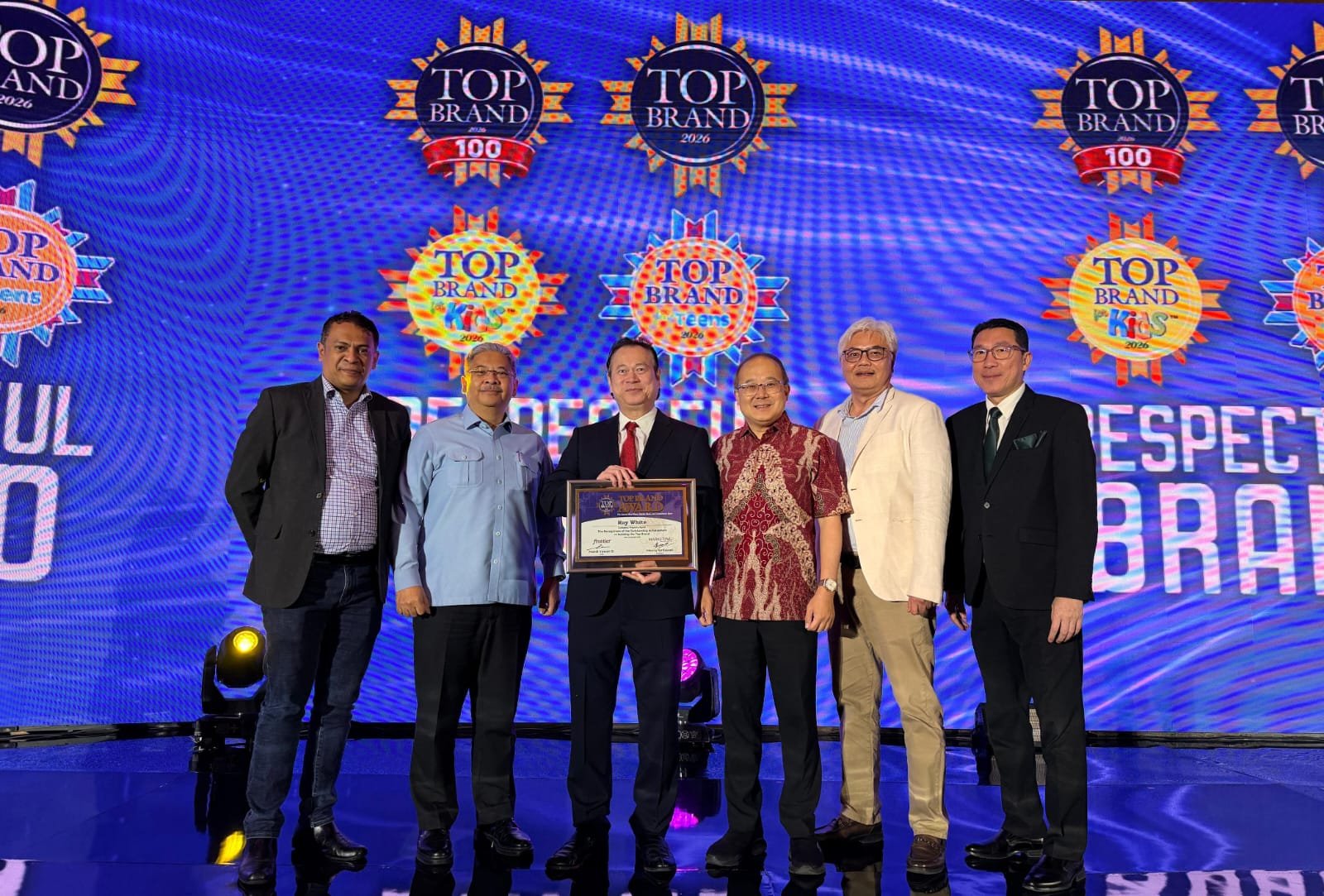 15 Tahun Menjaga Kepercayaan, Ray White Indonesia Kembali Raih Top Brand Award