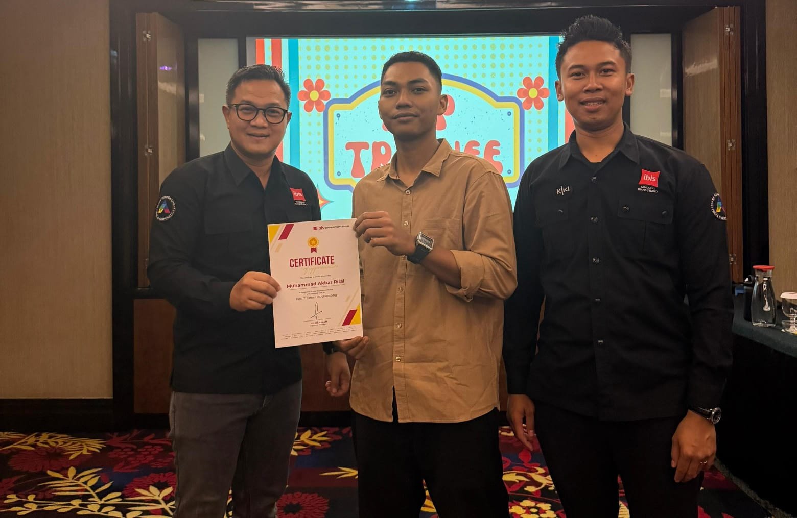 Dari Lampung ke Bandung, Muhammad Akbar Raih The Best Trainee Housekeeping di Ibis