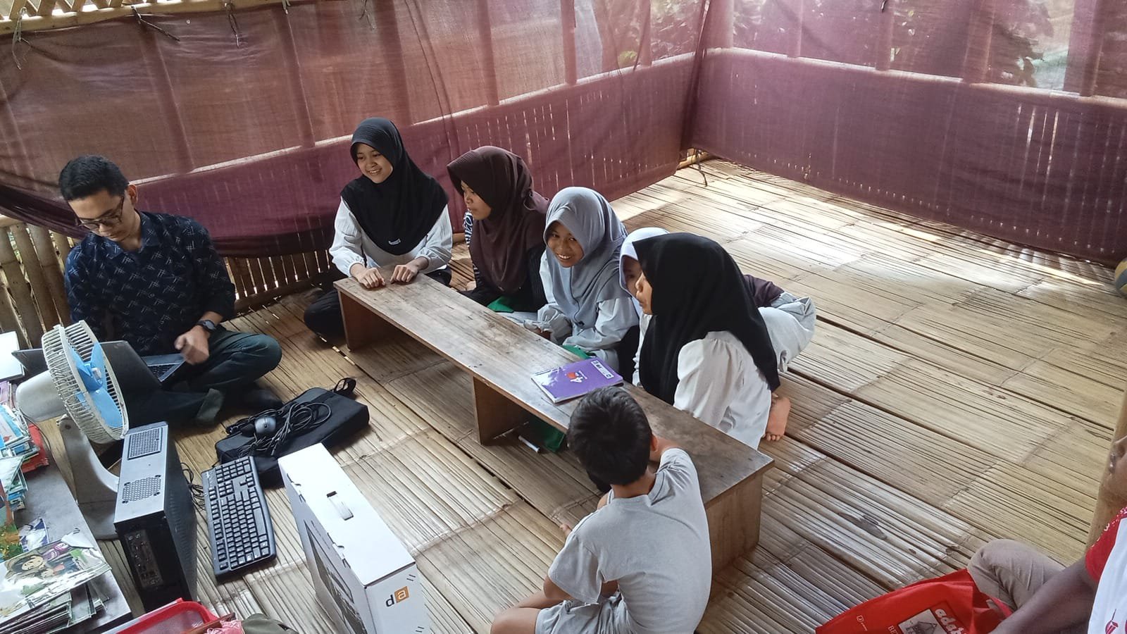 Daya Putra Bangsa dan Maha Padma Parartha Foundation Perluas Akses Literasi Anak di Bogor