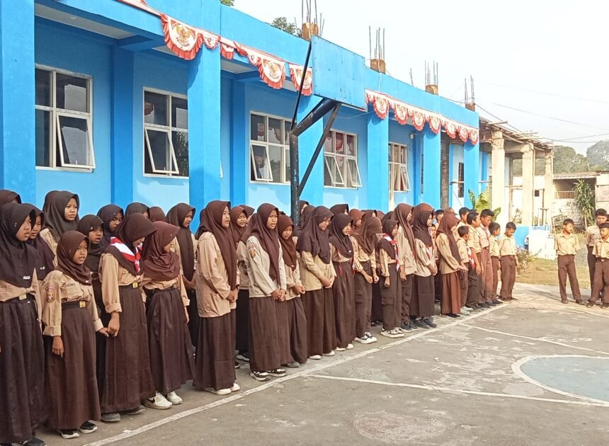 Kamis Pagi dan Barisan Pramuka: Menanam Karakter dari Kebiasaan di SMP dan SMK Triwijaya