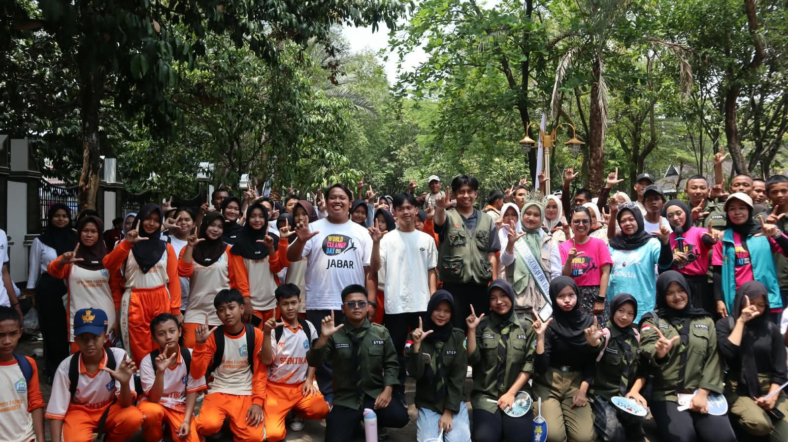 “Trash to Action”, WCD Jawa Barat Dorong Aksi Nyata Pemuda Jaga Lingkungan