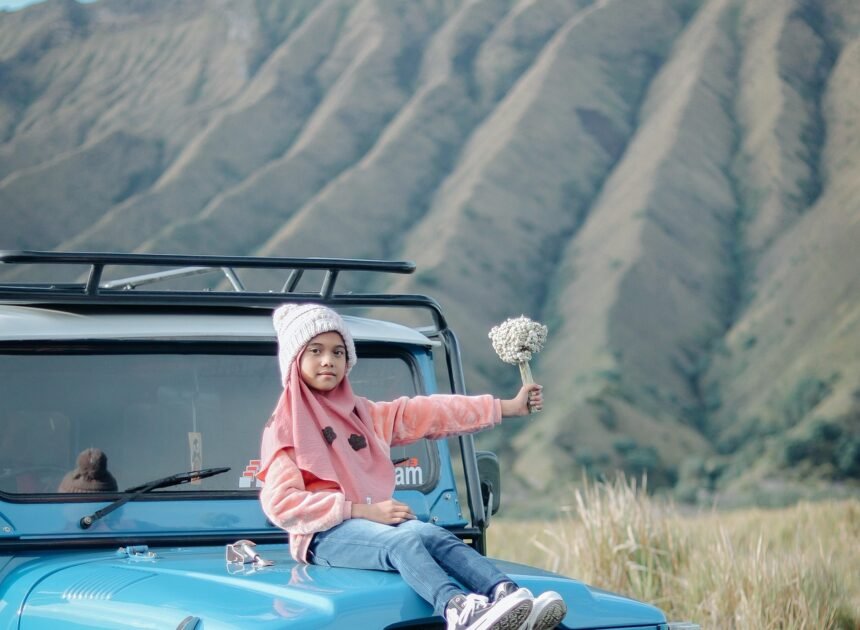 Traveling dan Pembentukan Karakter: Dari Keluar Zona Nyaman hingga Belajar Menghargai Perbedaan