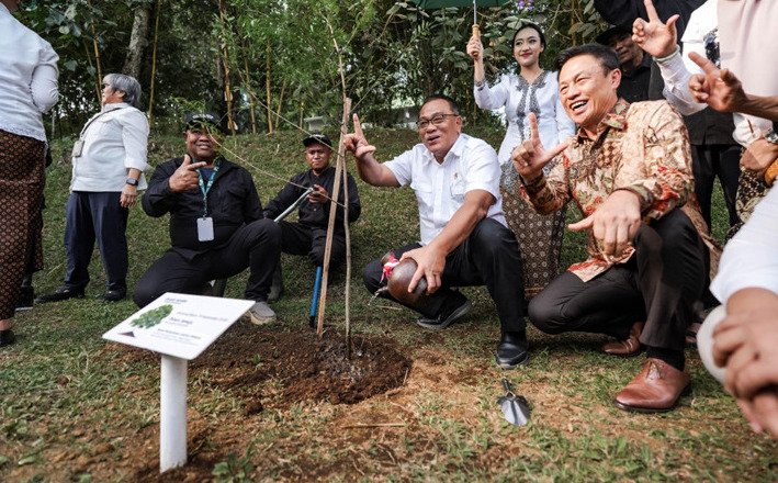 Dorong Ekonomi Berkelanjutan, Menteri LH Ajak Dunia Usaha Turut Memuliakan Bumi