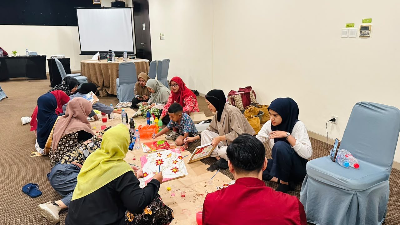 Bekasi Heritage Experience, Upaya PrimeBiz Hotel Cikarang Kenalkan Batik kepada Generasi Muda