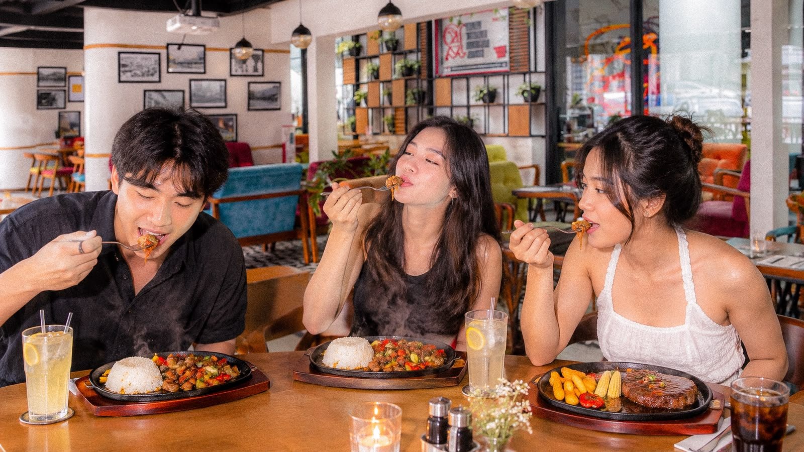 Heat Meets Flavor, Cara de Braga by ARTOTEL Menghadirkan Kehangatan Kuliner di Tengah Musim Hujan Bandung