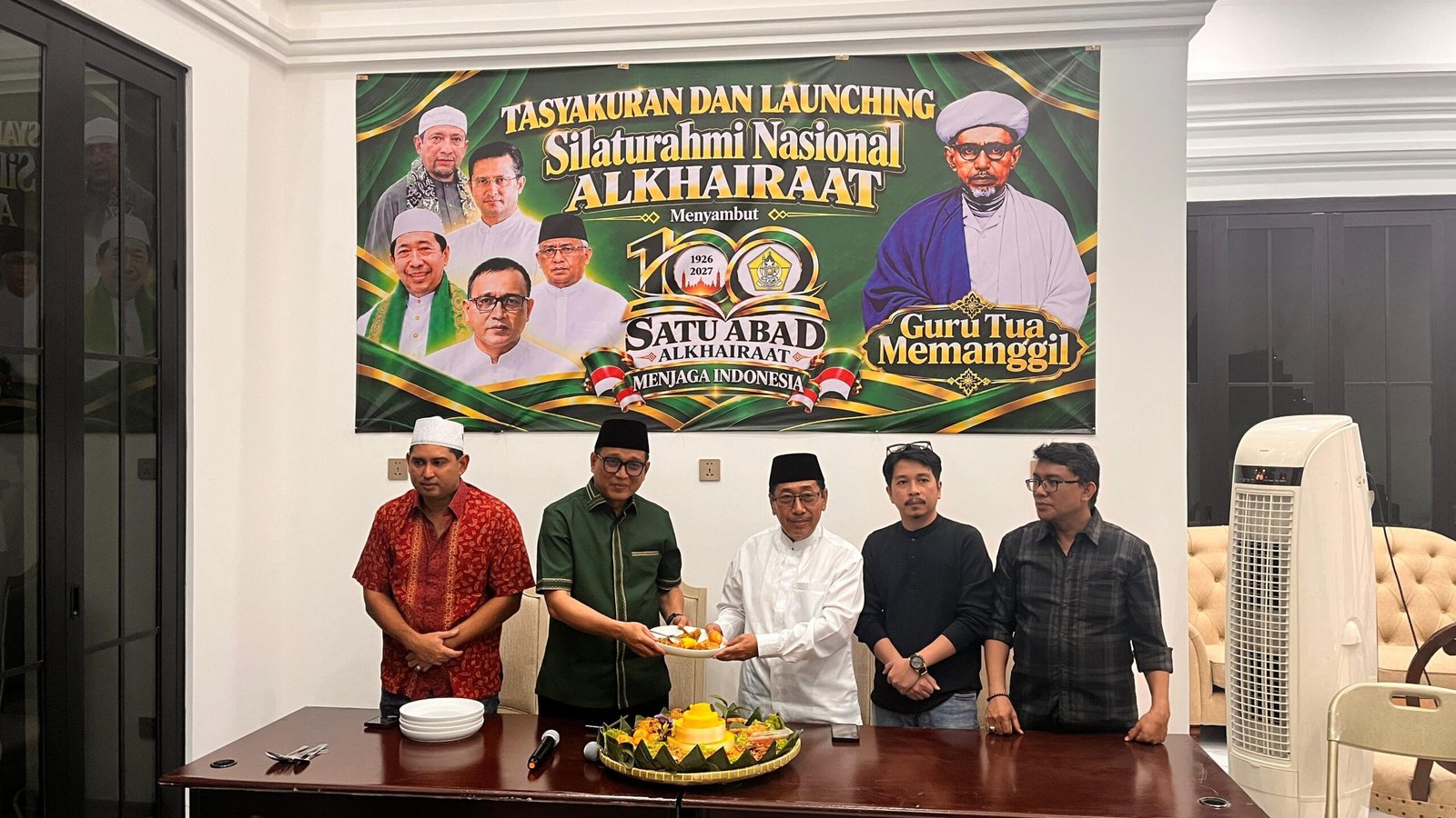 Guru Tua Memanggil: Menjaga Warisan Pengabdian Alkhairaat Menuju Satu Abad